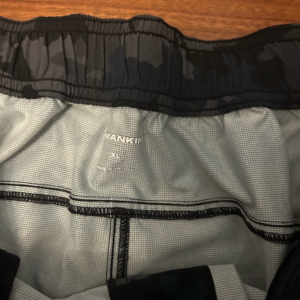 Humankind Swim Shorts Women’s  Size XL - Picture 2 of 4